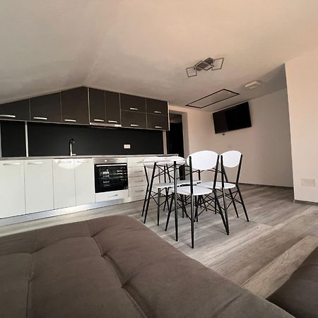 Apartament Casa Dragoeni Тиргу-Жіу Екстер'єр фото